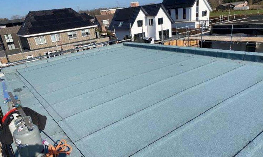 Nieuw dak in Amerongen laten aanleggen Geheel nieuw plat dak aangelegd